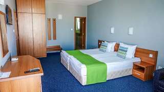 Отель Arena Hotel Приморско Двухместный номер с 1 кроватью или 2 отдельными кроватями и балконом-21